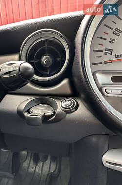 Хэтчбек MINI Cooper 2009 в 