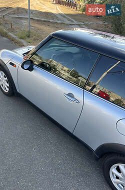 Хэтчбек MINI Cooper 2002 в 