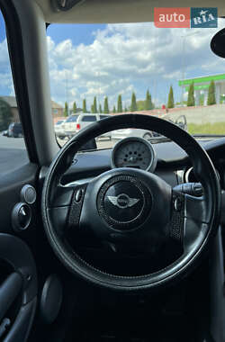 Хэтчбек MINI Cooper 2005 в 