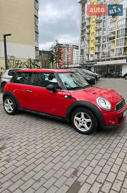 Хэтчбек MINI Cooper 2012 в 