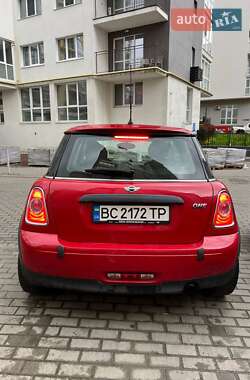 Хэтчбек MINI Cooper 2012 в 