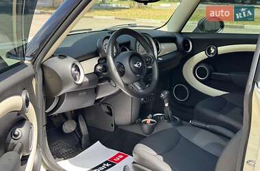 Хэтчбек MINI Cooper 2013 в 
