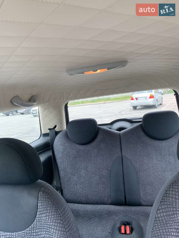 Хэтчбек MINI Cooper 2004 в Киеве фото 13 Хэтчбек MINI Cooper 2004 в Киеве