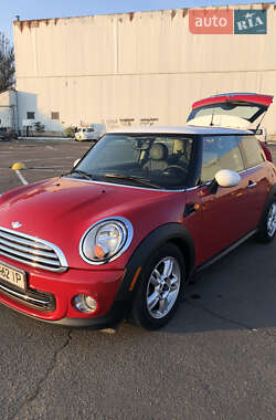 Хэтчбек MINI Cooper 2011 в 