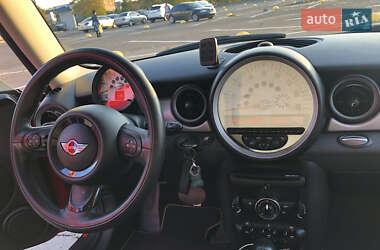 Хэтчбек MINI Cooper 2011 в 
