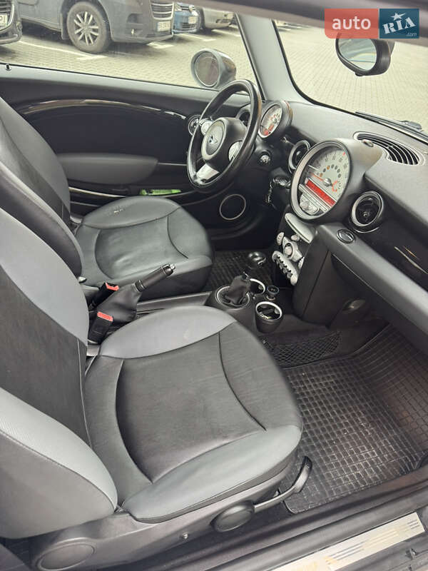 Хэтчбек MINI Cooper 2010 в Хмельницком фото 6 Хэтчбек MINI Cooper 2010 в Хмельницком