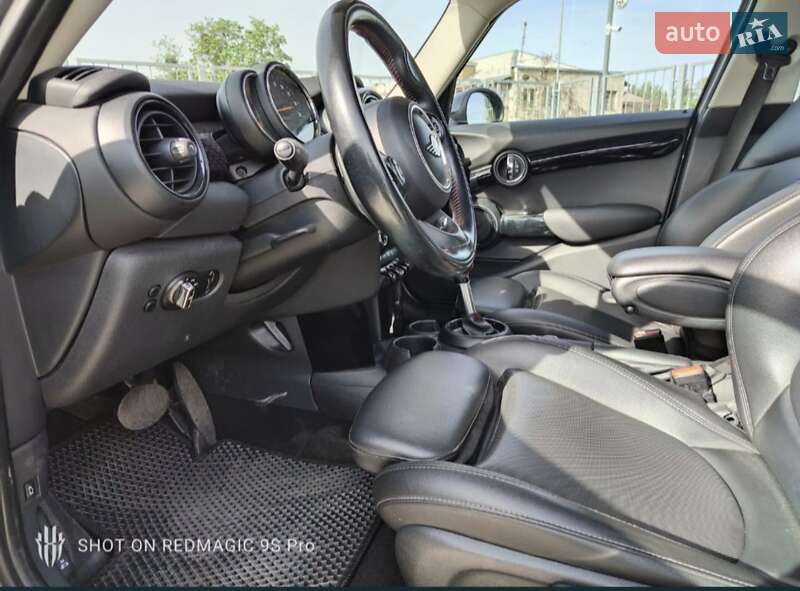 Хэтчбек MINI Cooper 2018 в Киеве