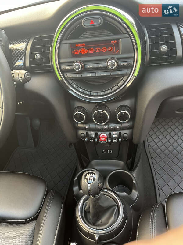 Хетчбек MINI Cooper 2015 в Києві