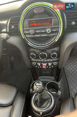 Хэтчбек MINI Cooper 2015 в 