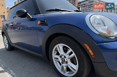 Хэтчбек MINI Cooper 2012 в 