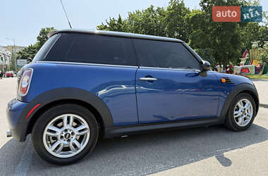 Хэтчбек MINI Cooper 2012 в 