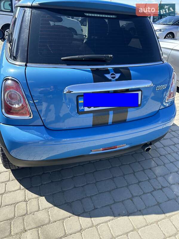 Хэтчбек MINI Cooper 2013 в Черновцах