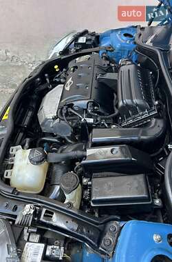 Хетчбек MINI Cooper 2013 в 