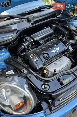 Хетчбек MINI Cooper 2013 в 