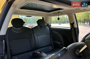 Хэтчбек MINI Cooper 2012 в 