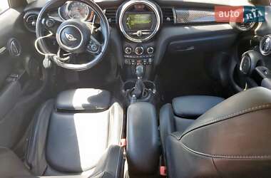 Хетчбек MINI Cooper 2017 в 
