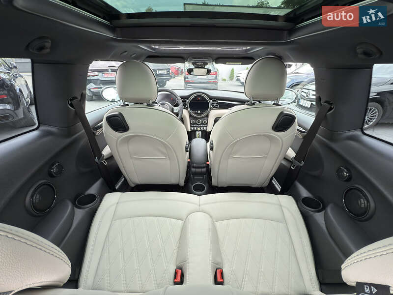 Хэтчбек MINI Cooper 2023 в Черновцах