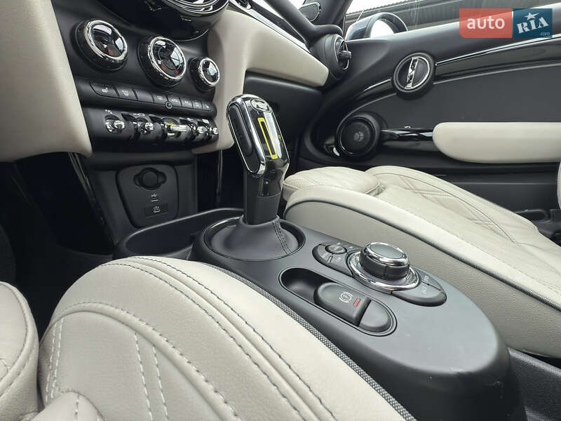 Хэтчбек MINI Cooper 2023 в Черновцах