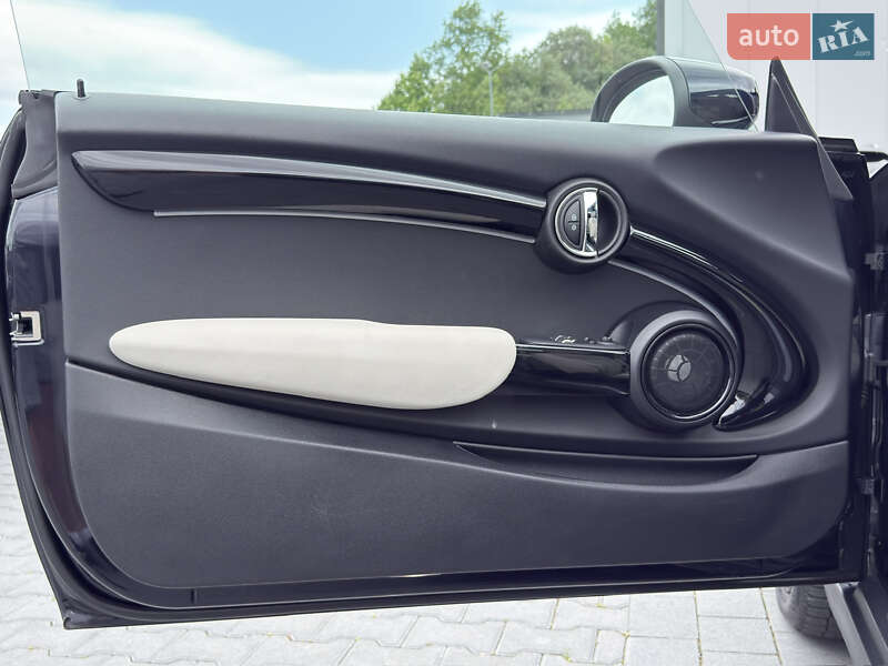 Хэтчбек MINI Cooper 2023 в Черновцах