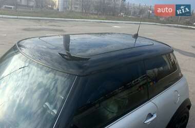 Хэтчбек MINI Cooper 2004 в 