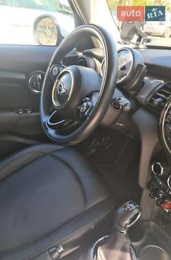 Хэтчбек MINI Cooper 2015 в 