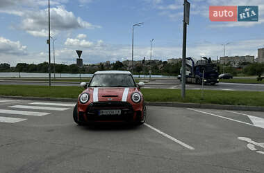 Хэтчбек MINI Cooper 2018 в 