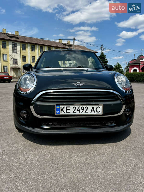 Хэтчбек MINI Cooper 2016 в Каменском фото 11 Хэтчбек MINI Cooper 2016 в Каменском