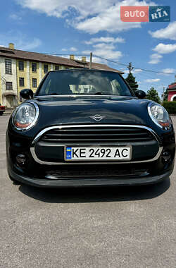 Хэтчбек MINI Cooper 2016 в 