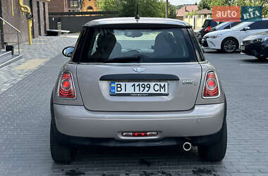 Хэтчбек MINI Cooper 2012 в 