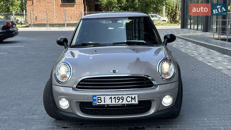 Хэтчбек MINI Cooper 2012 в Полтаве