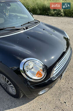Хэтчбек MINI Cooper 2009 в 