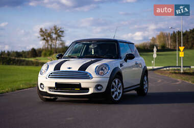 Хэтчбек MINI Cooper 2008 в 