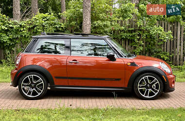 Хэтчбек MINI Cooper 2011 в 