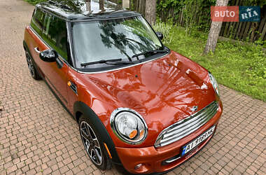 Хэтчбек MINI Cooper 2011 в 