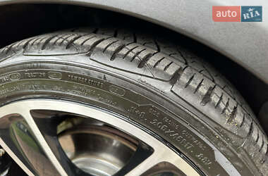 Хэтчбек MINI Cooper 2011 в 