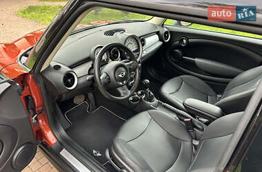Хэтчбек MINI Cooper 2011 в 