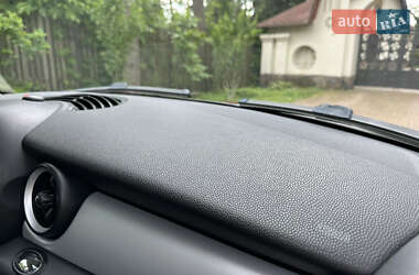 Хэтчбек MINI Cooper 2011 в 
