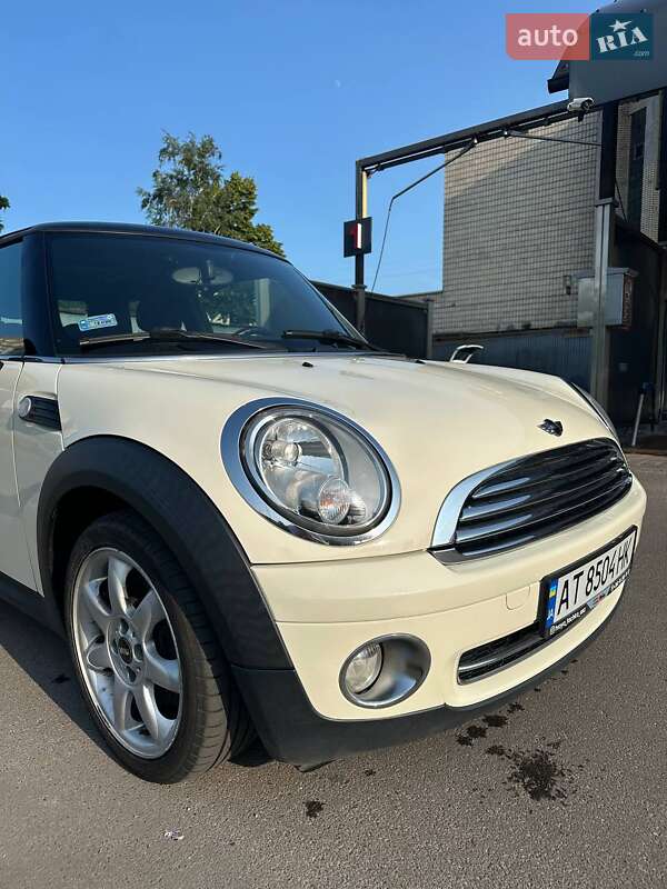 Хэтчбек MINI Cooper 2009 в Киеве
