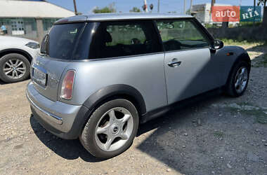 Хэтчбек MINI Cooper 2004 в 