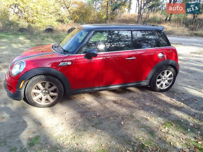 Хэтчбек MINI Cooper 2013 в 