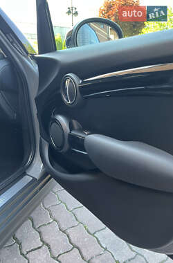 Хэтчбек MINI Cooper 2021 в 