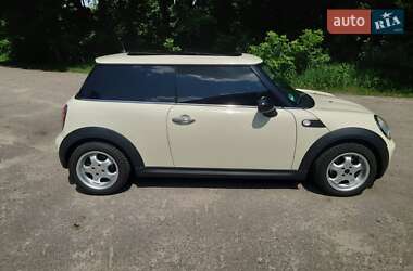 Хэтчбек MINI Cooper 2007 в 