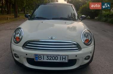 Хэтчбек MINI Cooper 2013 в 