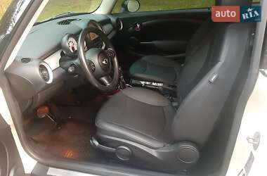 Хэтчбек MINI Cooper 2013 в 