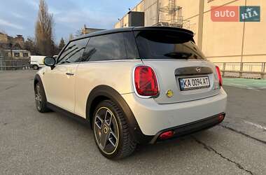 Хэтчбек MINI Cooper 2019 в 