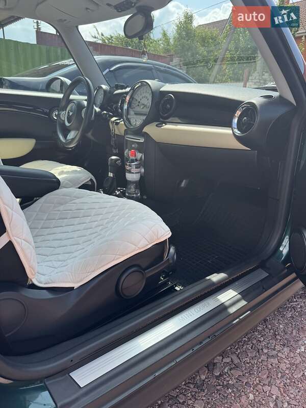Хэтчбек MINI Cooper 2008 в Ровно