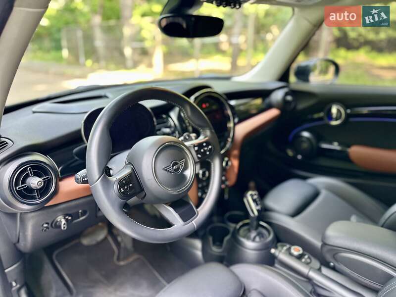 Хэтчбек MINI Cooper 2022 в Киеве