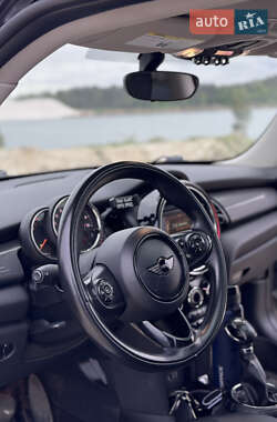 Хэтчбек MINI Cooper 2014 в 