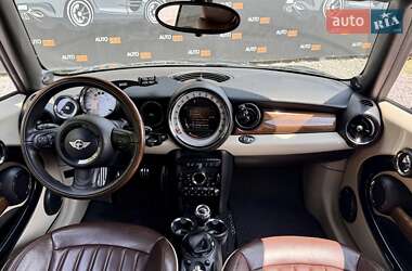 Хэтчбек MINI Cooper 2011 в 