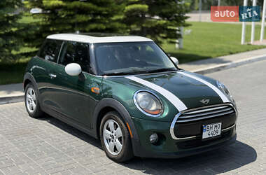 Хэтчбек MINI Cooper 2015 в 